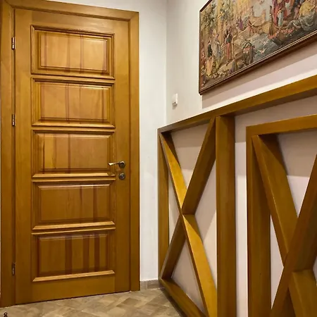 Apartment 5 Lviv Apart Дві Кім Ізольовані І Кухня- Студія З Балконом Тиха Центр