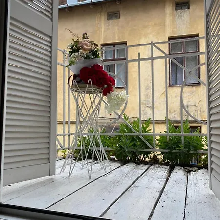 Apartment 5 Lviv Apart Дві Кім Ізольовані І Кухня- Студія З Балконом Тиха Центр *