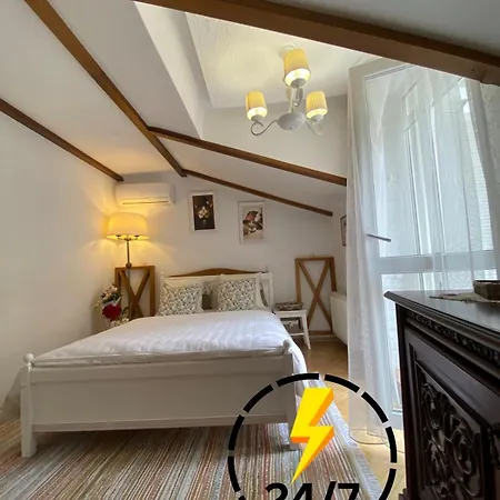 Apartman Lvapart вул руданського2 кім ізол і кух студія з балконом центр не далеко від ж д вок звітні документи *