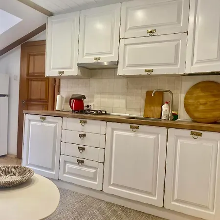 Apartman 5 Lvapart Дві Кім Ізол І Кух Студія З Балконом Тиха Центр